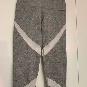 Aerie heather gray petite 3/4 length leggings with white mesh side designs